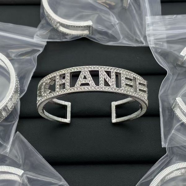 

Bracelet Designer Bracelet Bangle High Quality Wedding Bangle Jewelry Design for Womens Bracelet Jewelry Party Gift