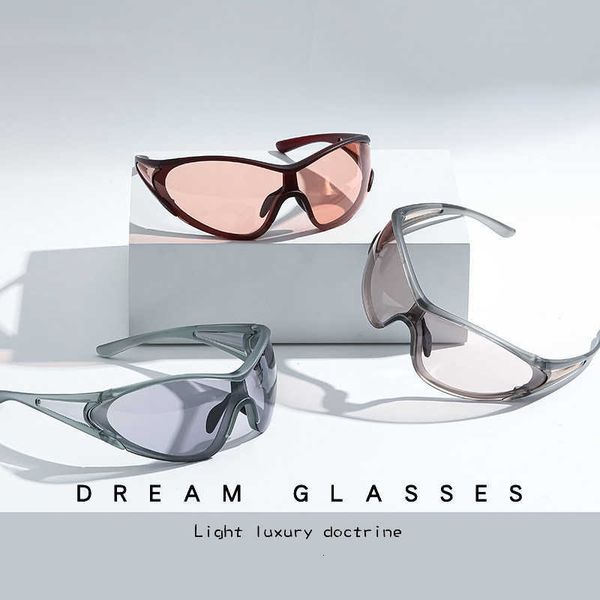 Sports One-piece sunglasses for outdoor cycling and running windproof glasses with a tech-savvy fashionable trendy and cool look C260810