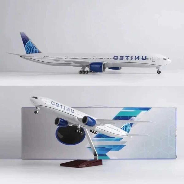 1157 Die-cast Scale 47cm Large 777 Airplane Model United Airlines B777 Aircraft with Lights For S2608112PHE