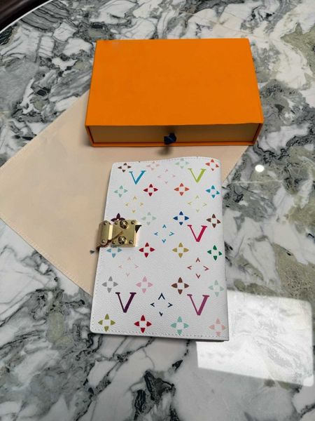 20 wholesale style 2026 designer Old flower letter painted pattern leather notebook ballpoint pen set Luxury Fashion Notepads with lock Box birthday Teac D260814