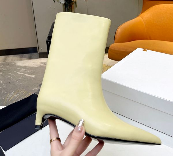 Luxury Designer Genuine Leather Dress Shoes Sexy Knee-High Slip-On Boots for Women Shoes Pointed Toe String Bead Detail Combat Style Slip On Boots