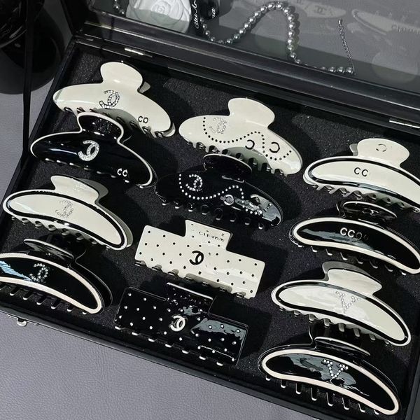 

Luxury Womens Designer Hair Clips Girls Brand Barrettes Hairpin Hair Claw Clip Women HairJewelry Accessories, Beige