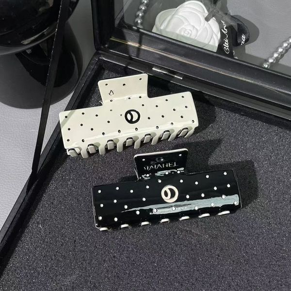 

Luxury Barrettes Designer Womens Letter Hairpin Brand Classic Leisure Hairclips Fashion Shark Hairpin Hair Clips, Brown