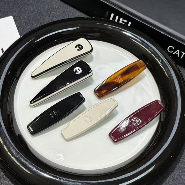 

2pcs/set Designer Hair Clips Metal Barrettes Clips Women Charm Classic Leisure Hairclips Fashion Hair Accessories Hair Jewelry Letter