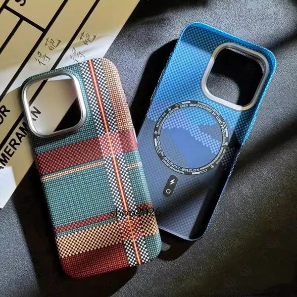 Glow-In-The-Dark Carbon Fiber Texture For Iphone 16 15 14 13 Pro 12 11 Max Plus 16Pro Magnetic 16Promax Phone Case 15Pro 15Promax Cover 14Pro 13Pro Shell