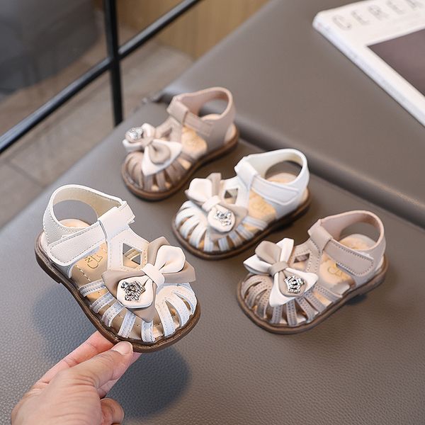

Toddler Girls Crown Sandals Cute Bow Closed Toe Non-Slip Soft Sole Summer Casual Beach Baby Shoes Free shipping, White