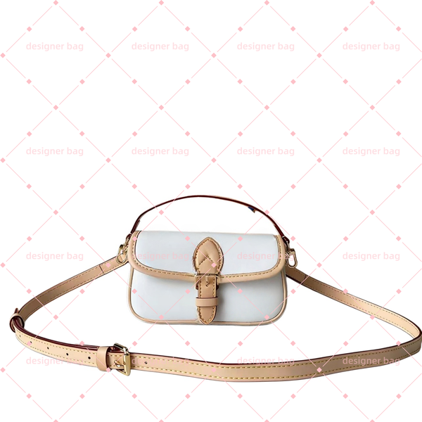 

Elegant Designer Handbag Made of Premium Lambskin for Stylish Elegance, Black