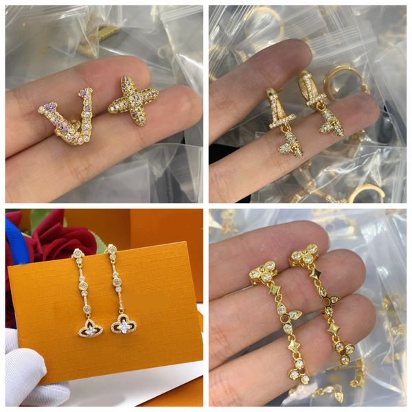 

Designer Earrings Letter Crystal Flower Charm Earrings Gold Silver Plated Ear Stud Earring For Women Party Jewelry Gift