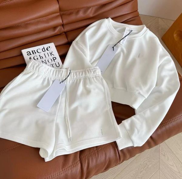 

Zoj Sporty Cute ao, Light Cotton Crop Top & Shorts. Perfect for daily, travel, workouts. Vibrant hues, flattering fit, effortlessly stylish!, Clear