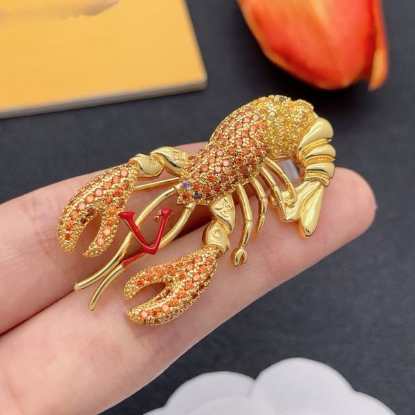 

Luxury Letter Brooch Designer Diamond Brand Brooches Gold Plated For Women Charm Wedding Gift Party Jewelry