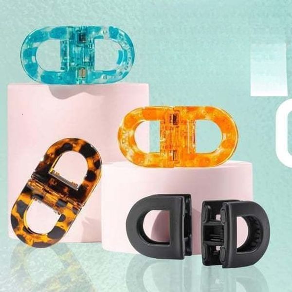 

Designer border creative and personalized portable smart magnetic hair clip, Blue