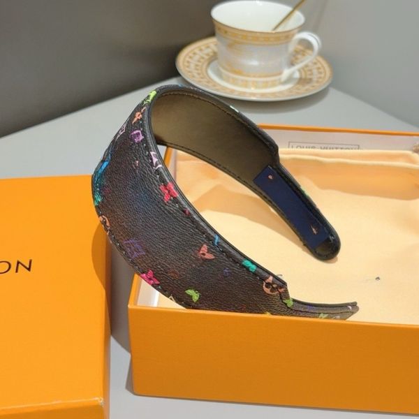 

Classic Brand Vintage Flower Headband for Ladies Wide Leather Version with Printed Patterns Hair Accessory