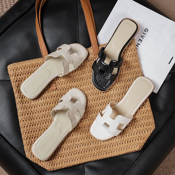 

Retro and elegant one-piece sandal Children for women designer slides sandal Slippers Beach Classic Flat Sandal Luxury Summer Lady Leather Flip Flops shipping, Apricot color
