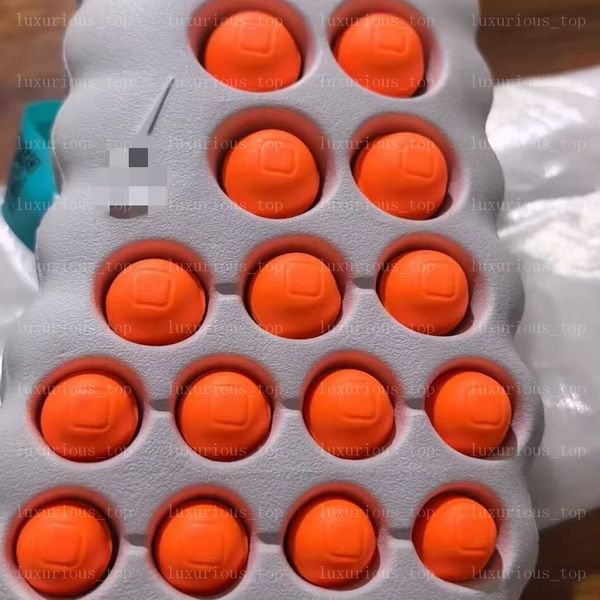 

Desginer Mind 001 Slide Slides Mind001 Slippers Soft Rubber Tech Comfortable Sandals Mules Clog Black Red Bone Light Smoke Grey Men Women Summer Shoes Size 36-46