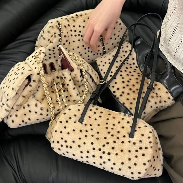 Luxury 25 Bag Mini Dalmatian Spotted Shearling Mini Drawstring shoulder Bag flap bag Trim Antique Gold Twist Lock Cute Fluffy Fur Crossbody 31 mini shopping bag