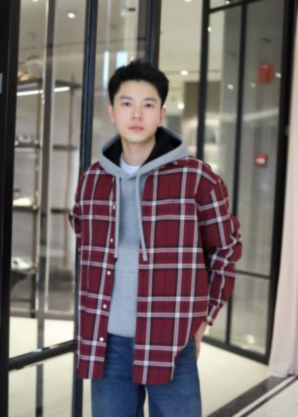 Elevate Your Look: Trendy Plaid Business Shirts for Men