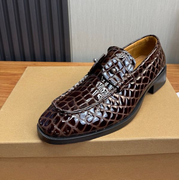 Designer Dress Shoes Luxury Crocodile Pattern Patent Leather Loafers Metal Lace Tip Slip On Formal Dress Shoes Business Wedding Shoes for Men Classic Style