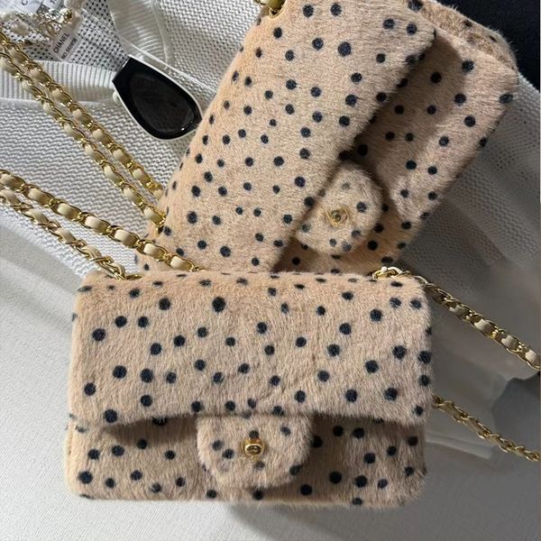 Designer Mini Flap Bags Soft Fuzzy Dot Plush Chain Hobo Shoulder Bag 26A Cream Handbags Totes Bag Twist Lock Crossbody Purse