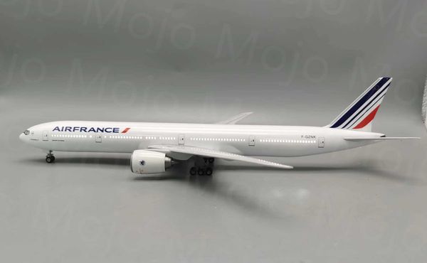 Air France 777 47cm 1142 Toy Model Aircraft B777 Airbus LED Light Diecasting Machine Collected For Aviation C260729