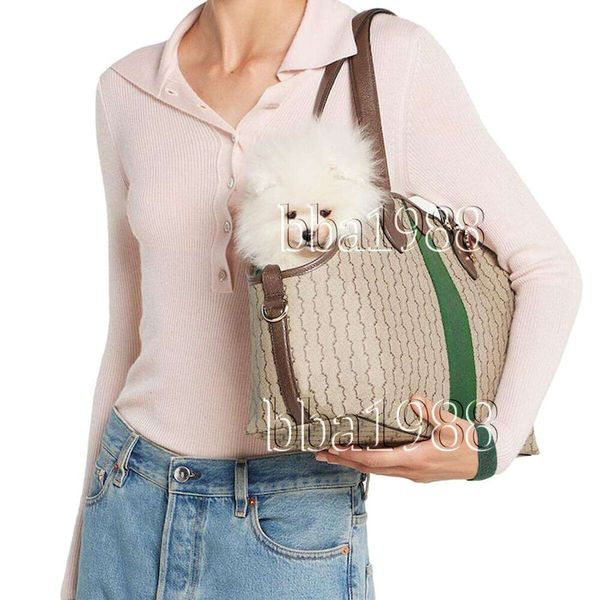 Top Quality Designer Pet Bag Luxury Dog Travel Breathable Single Shoulder Tote Cat And Carrier Adjustable Safety Buckle
