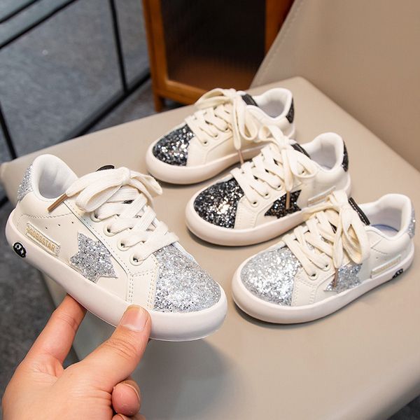 

Fashion Toddler Girls Glitter Star Sneakers Silver Sparkle Casual Shoes Cute Breathable Kids Sneakers for Party School All Seasons Free shipping