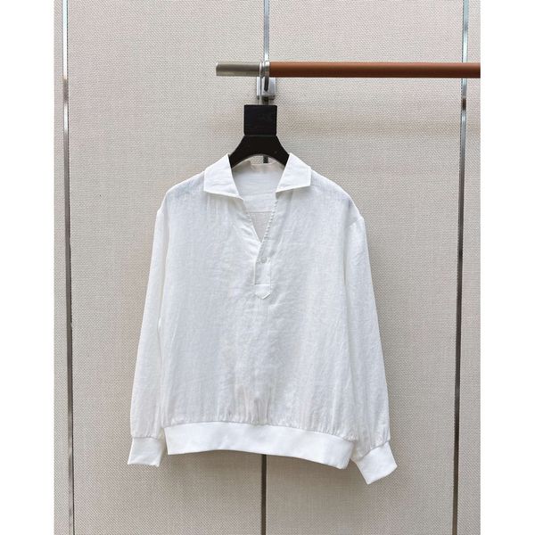 The latest spring and summer embroidered linen shirt features a classic logo embroidery decoration on the chest