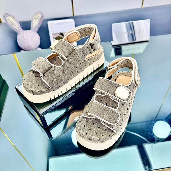 Designer Sandals luxury sandals genuine leather high quality Rubber Sandals Metal Buckle letter print womens sandals Elegant Roman Style Vintage Beach Sandals
