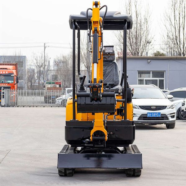 

Crawler Mini Excavator 1.8 Ton for Foundation Trenching and Site Leveling Work High Torque Small Tracked Digger for Building Construction Use