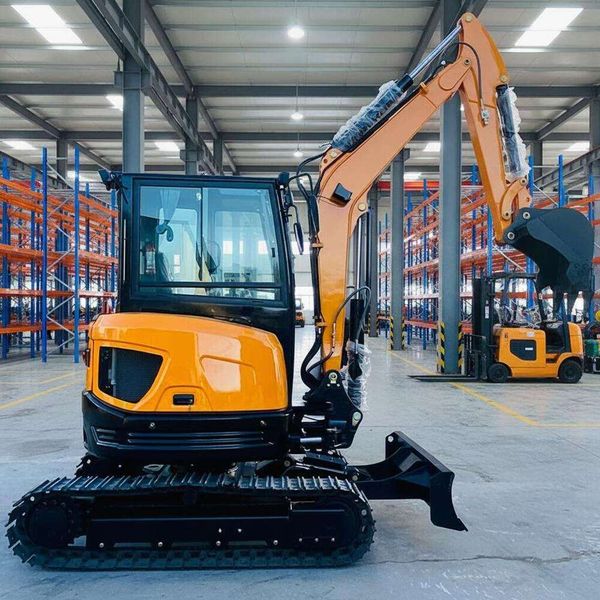 

Mini Excavator Crawler 3.5 Ton Featuring Reinforced Boom and Durable Bucket High Strength Small Tracked Digger for Tough Earthmoving Works