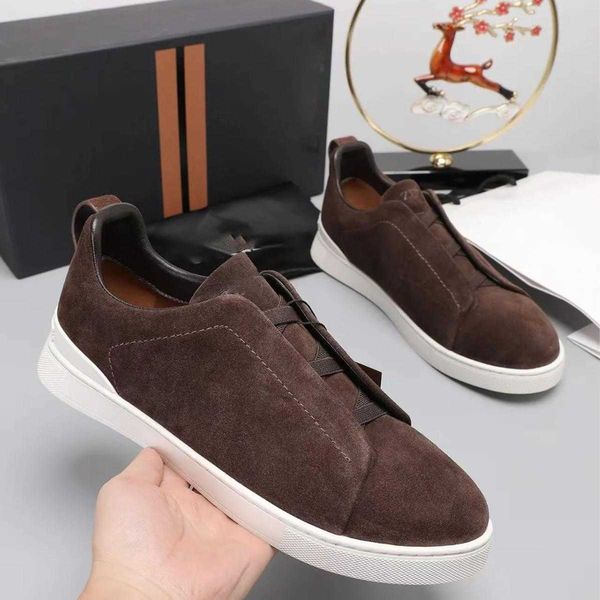 Fall/Winter New Arrival Low-Top Skate Shoes Unisex Slip-On Flat Sole Solid Color Suede Leather Versatile