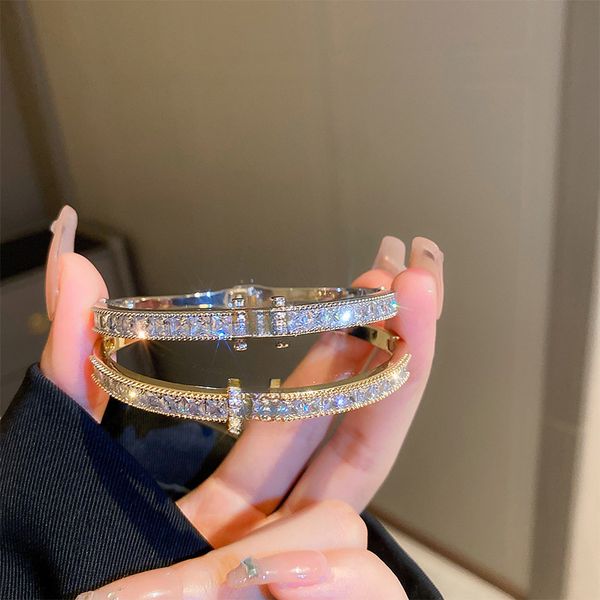 

bracelet, European American niche ultra-shiny zircon letter clasp high-end and elegant, light luxury, simple style, versatile bracelet