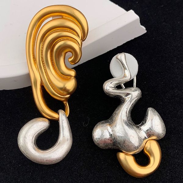 

Matte Black Brushed Ball Stud Earrings Minimalist Round Design Unisex Aesthetic Electroplated Texture Ideal for Daily Wear Fashion