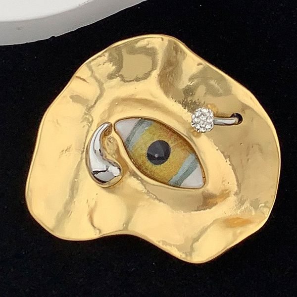 

Peace Dove Clip On Earrings Elegant Symbolic Design No Piercing Needed Ideal for Daily Wear or Gift Stainless Steel with Finish