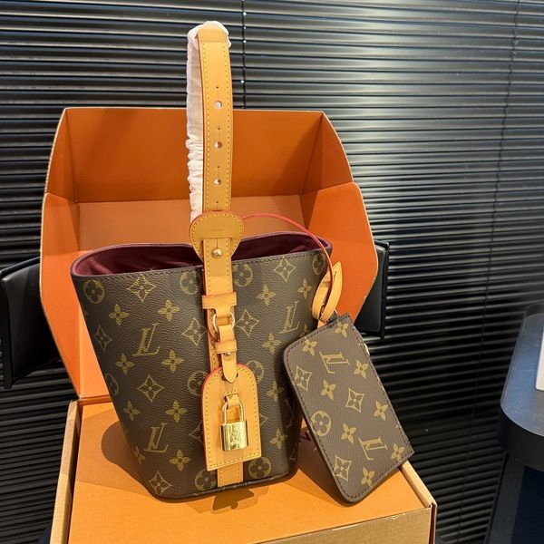 

Designer Bag Womens Soft Lux Suede Brown Leather Handbag Casual Mens New Shopping bag class design bag Commuting work wallet leather chain wallet Classic handbag 10A, #~19