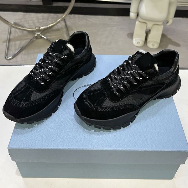 Mesh fabric and suede sneakers designer triangle luxury couple anti slip wear resistant rubber sole 45mm tongue printed logo
