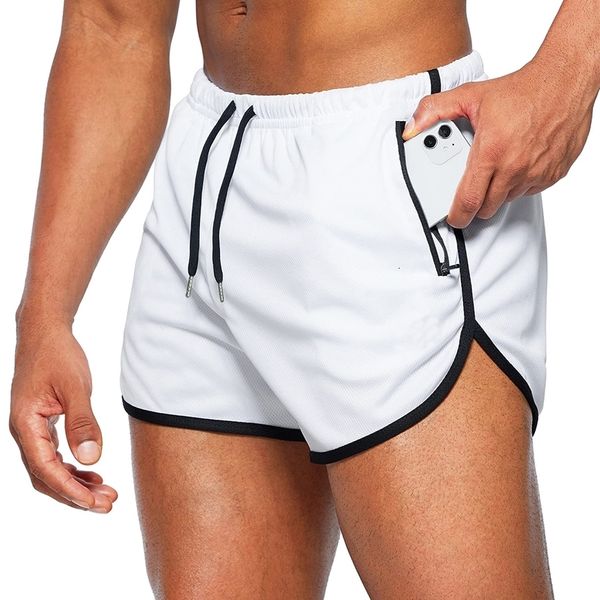 Stay Cool and Move Fast: Men's Quick-Dry Beach Running Shorts