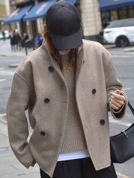 

Autumn and winter new retro brown woolen coat women's V-neck commuting warm outerwear