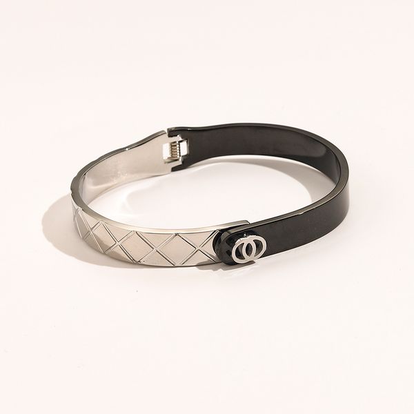 

Classic Bracelets Women Bangle Fashion inlay Crystal Rhinestone 18K Gold Plated Stainless steel Bracelet Womens Wedding Jewelry Love Gifts