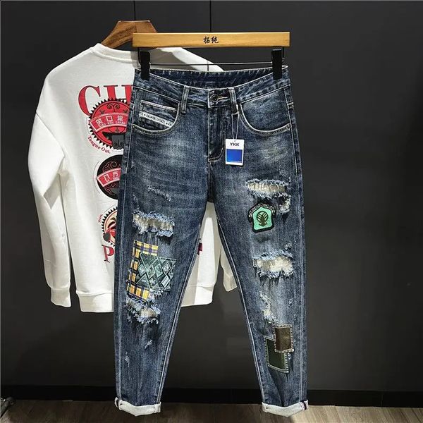 

Mens jeans with tapered tear featuring printed Trouser graphics retro Korean fashion tear and slim fit mens jeans er hole 240821, Blue