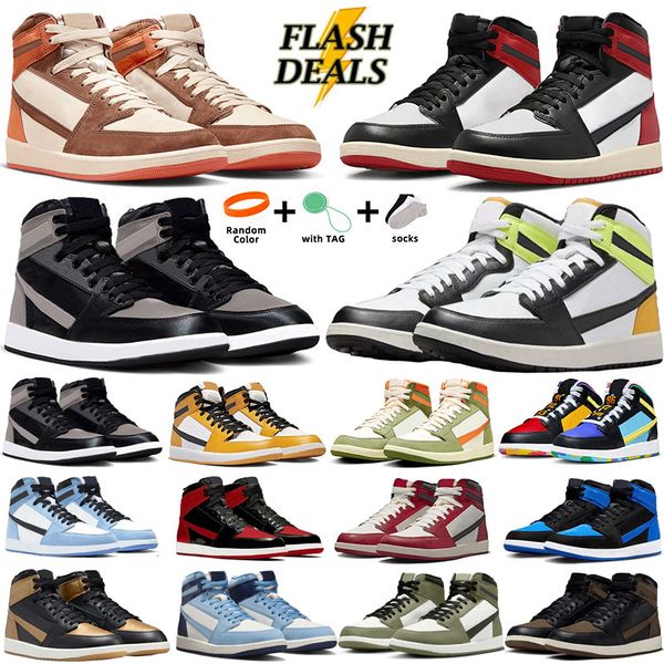 

Designer Black Toe Reimagined Basketball Shoes Green Glow Metallic Glod Satin Shadow Bred Patent UNC Toe Denim Yellow Ochre Lost Found Dark Mocha Sports Sneakers Gai, Beige