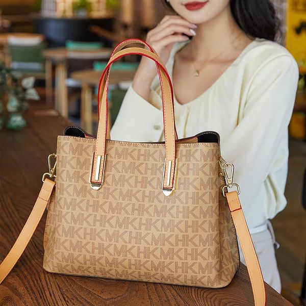 

Fashionable womens shoulder bags 2 color elegant temperament printing tote bag personality large capacity three-layer interlayer letters fashion handbag, Brown