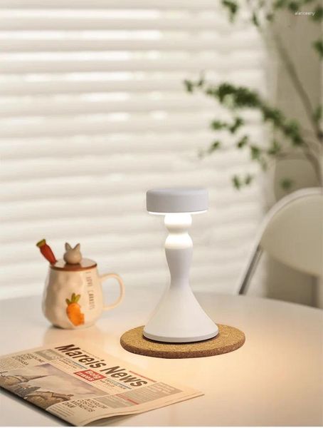

North Table Lamps European And American Style Retro Bar Desk Lamp Rechargeable Outdoor Dining Desktop Atmosphere top
