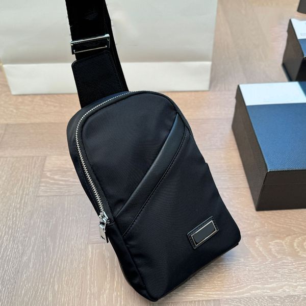 

Designer bag Nylon Waist bag Chest bag Crossbody Bag quality Crossbody Bag saddle bag luxurys Handbagsl Zipper Travel Bag cosmetic bag Messenger Bag 14m, Black