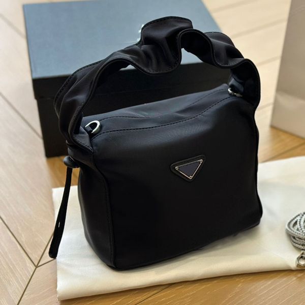 

Designer bag Luxurys Classic Nylon Handbags Armpit bag Shoulder Bag Crossbody Bag Bag saddle bag Zipper cosmetic bag Messenger Bag Fortune Bag 19m, Black