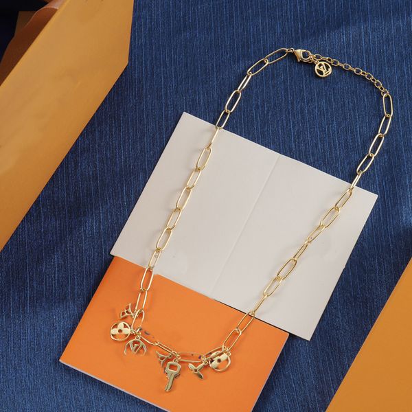 

Women Luxury Choker Necklace Designer Brand Letter Pendant Chain 18K Gold Plated Wedding Party Jewelry Accessories Gift