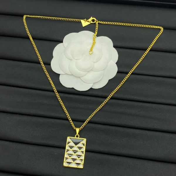 

Designer Pendant Necklace Women Necklace Luxury Jewelry Designed Chain Wedding Party Jewelry Gifts
