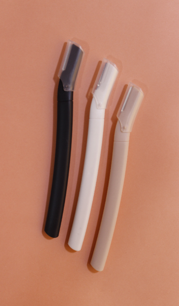 

Essential Facial Care Tools - Professional Hair Remover Kit with Fine Tweezers and Sharp Razors