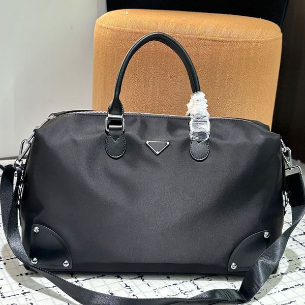 

Designer bags Luxurys Classic Nylon Briefcase bags Computer Bags Travel Bag Crossbody Bags Purse Card Ccredit card slot Messenger Bag Fortune bag 47m, Black