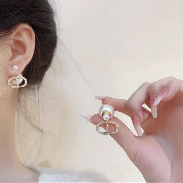 

Earring for woman pearl Earrings Alphabet French Fashion Pearl Earrings Dangle Brass