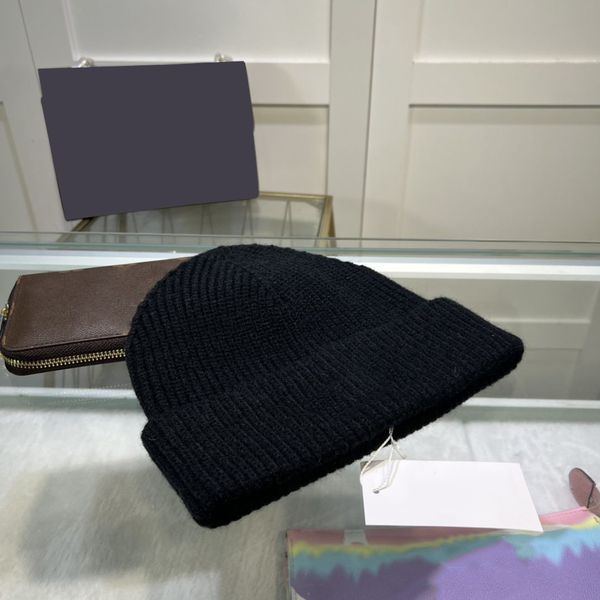 Designer Beanie bonnet hat 2023 Winter New Classic Brand Fashion Knitted Hat High Quality